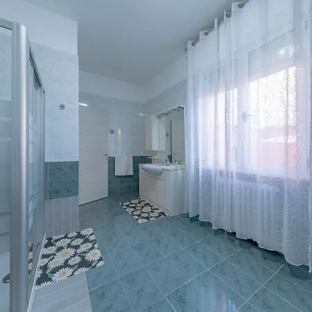 Ss. Smile Guest house *
